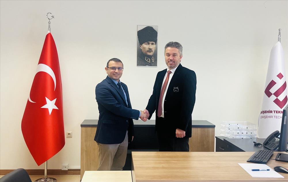 Bilişim Teknolojileri Meslek Yüksekokulu Müdürlük makamında devir teslim töreni gerçekleşti